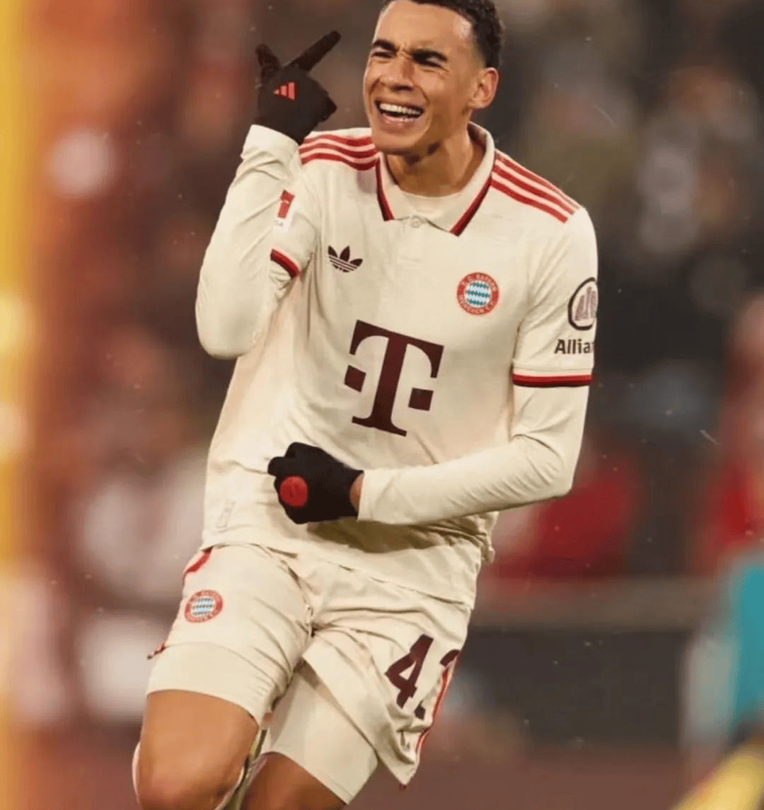 包含转折点！勒沃库森完成体检，西甲关键时刻攻防权衡，气氛紧张，训练强度明显提升的词条