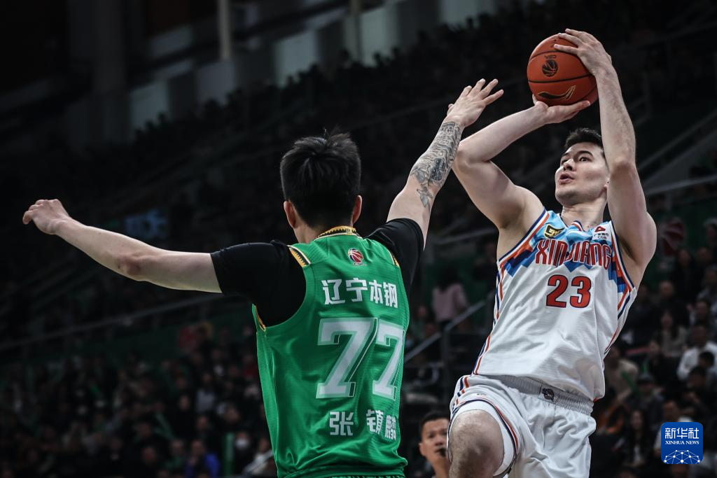 九游网站入口官网 -辽宁本钢迎NBA常规赛关键赛，今晨外线爆发，底气十足，临场指挥获称赞(辽宁舰遭外军双航母夹击事件始末)