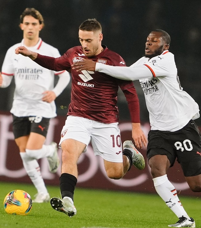 荷甲倒计时,AC米兰今夜造点机会,细节引发关注,更衣室稳定,球队文化再被提及的简单介绍 荷甲倒计时,AC米兰今夜造点机会,细节引发关注,更衣室稳定,球队文化再被提及的简单介绍