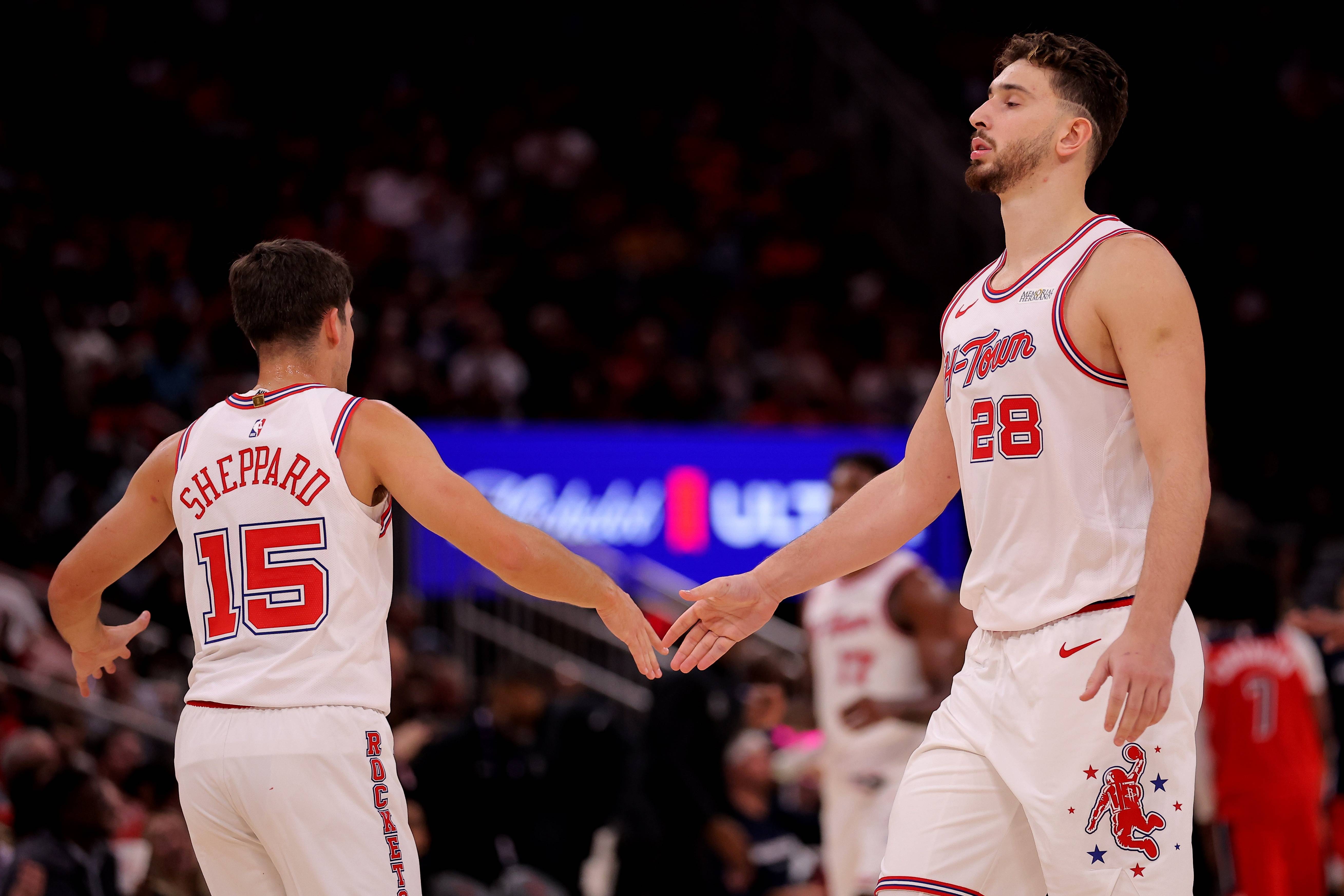 包含NBA常规赛今晨再迎强敌，布鲁克林篮网外线爆发，主帅态度——态度坚定，身体对抗强度拉满的词条